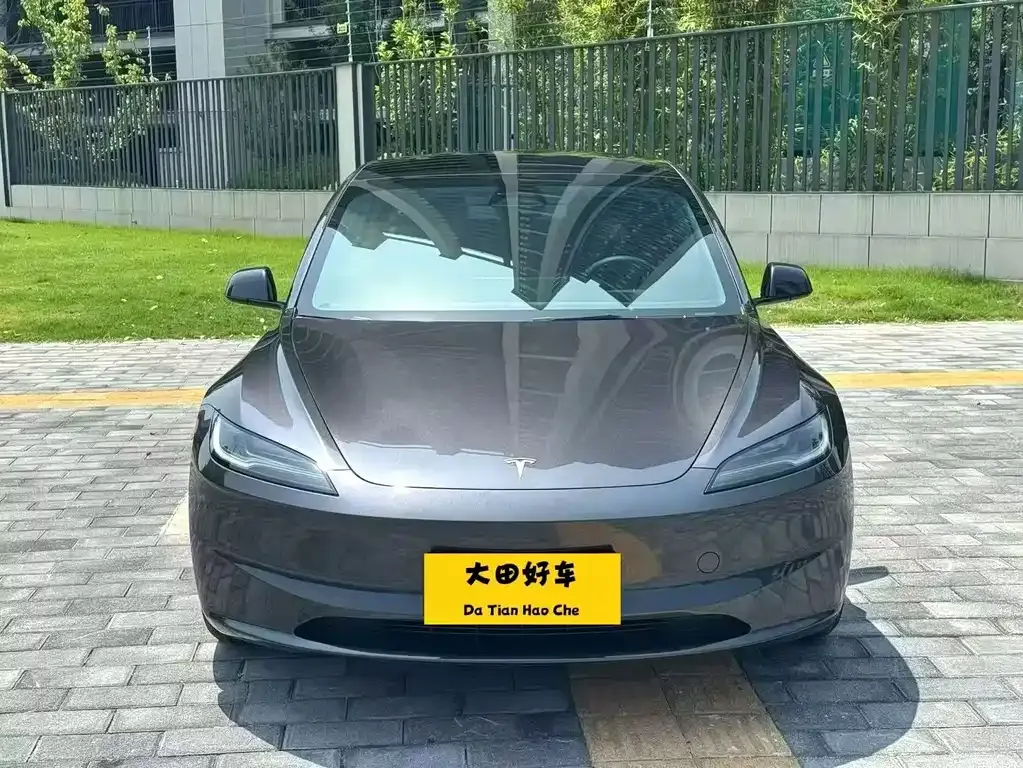 Tesla Model 3 — фото 5