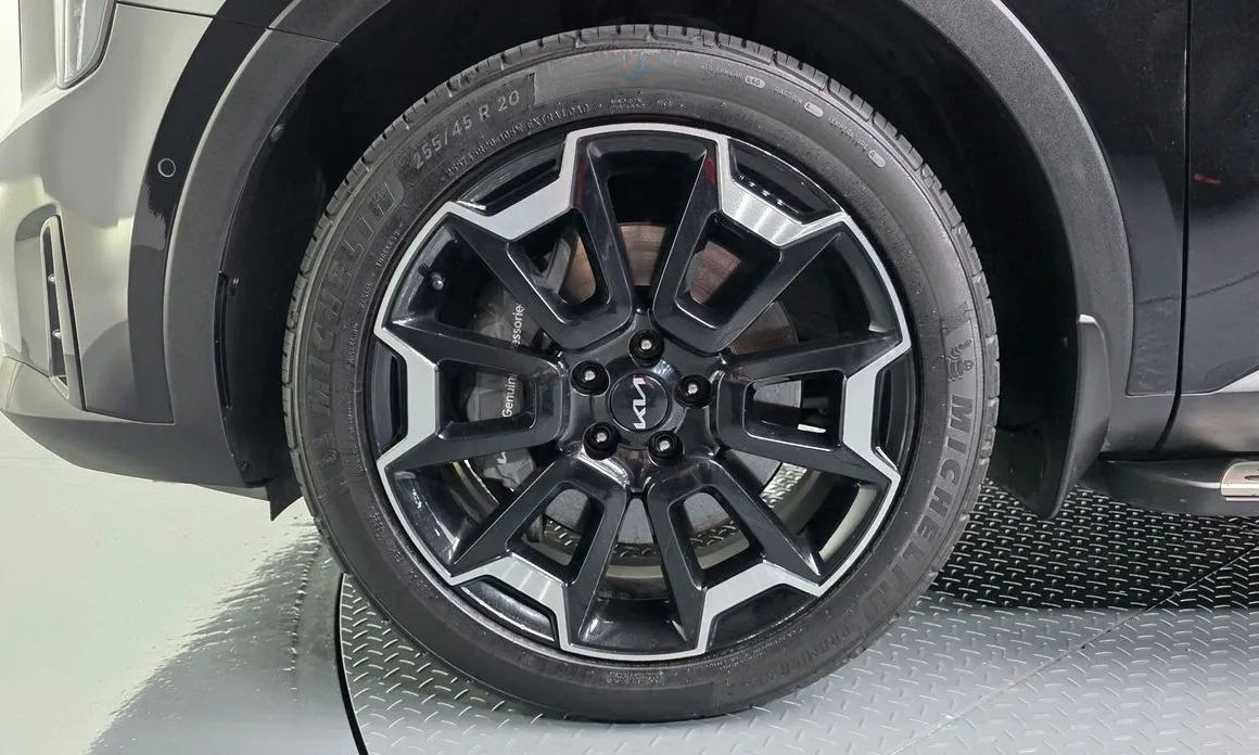 Kia Sorento — фото 7