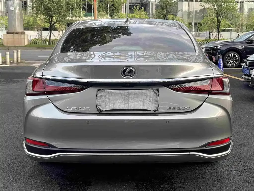 Lexus ES — фото 7