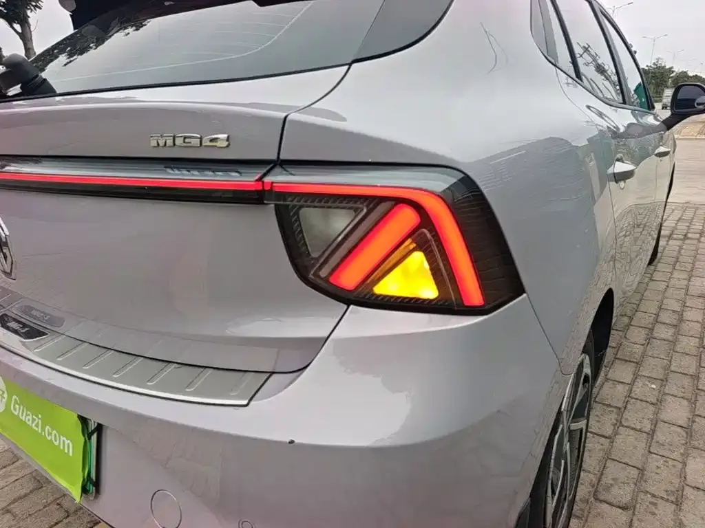 MG 4 — фото 4