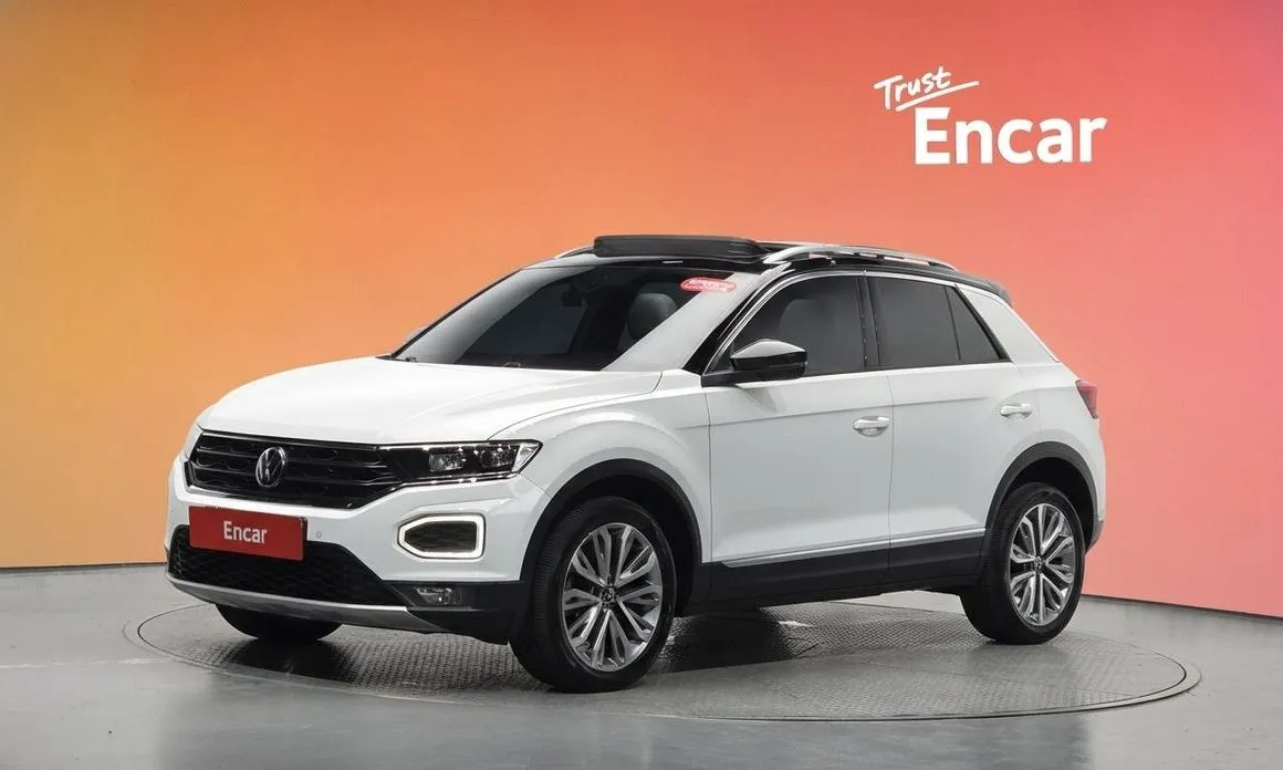 Volkswagen T-Roc — фото 1