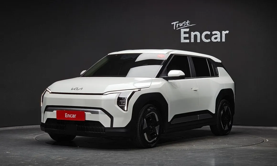 Kia EV3 — фото 1