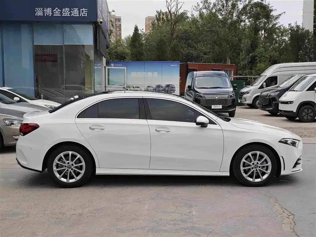 Mercedes-Benz A-Class — фото 10