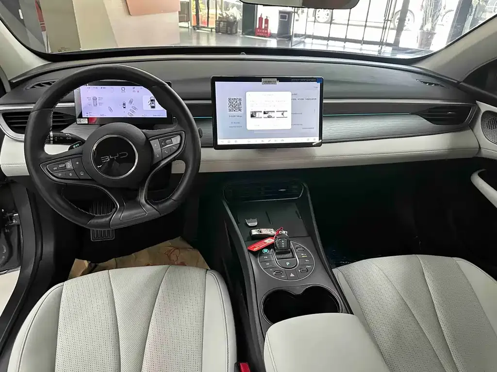 BYD Seal 05 DM-i — фото 3
