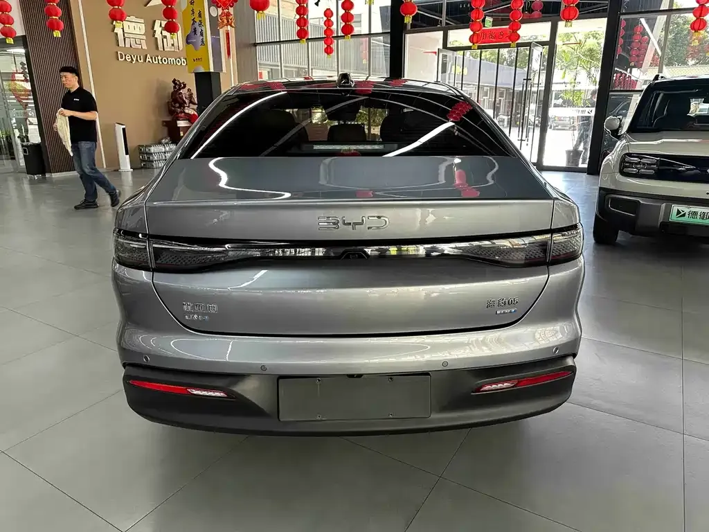 BYD Seal 05 DM-i — фото 2