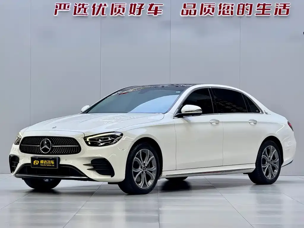 Mercedes-Benz E-Class — фото 1