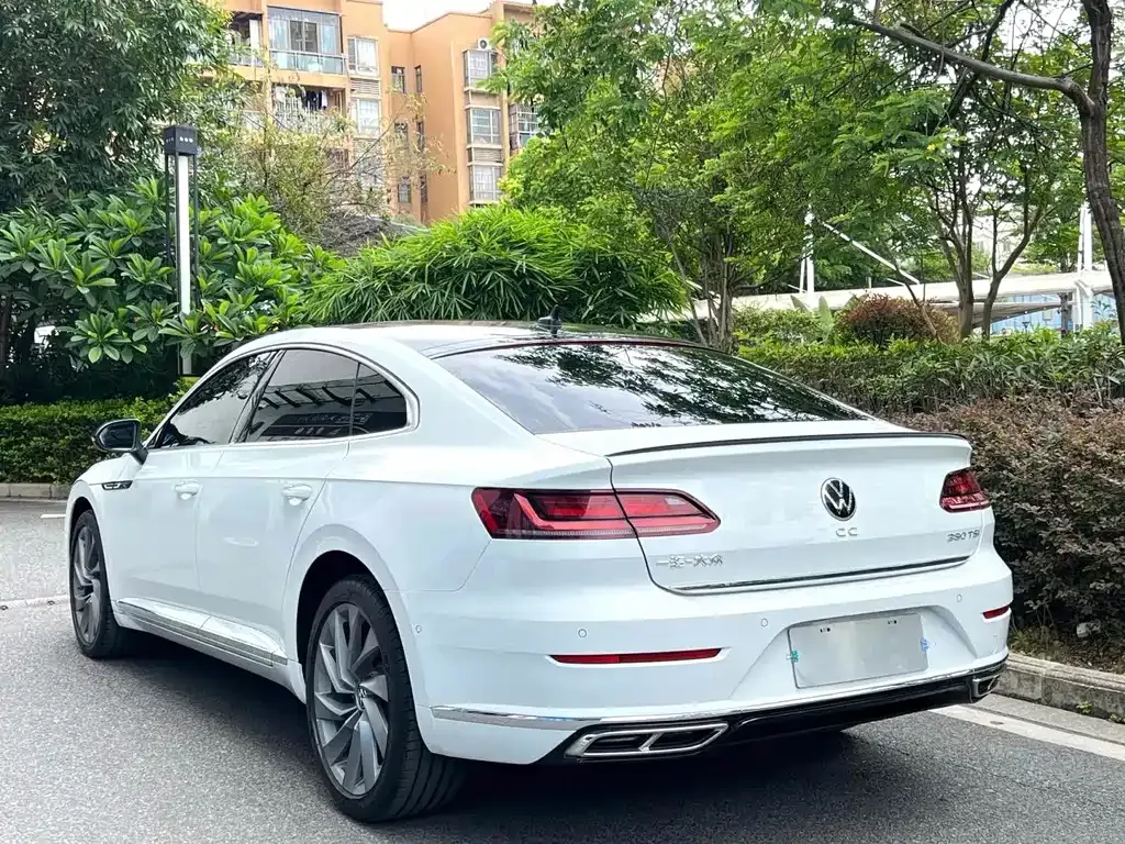 Volkswagen CC — фото 10
