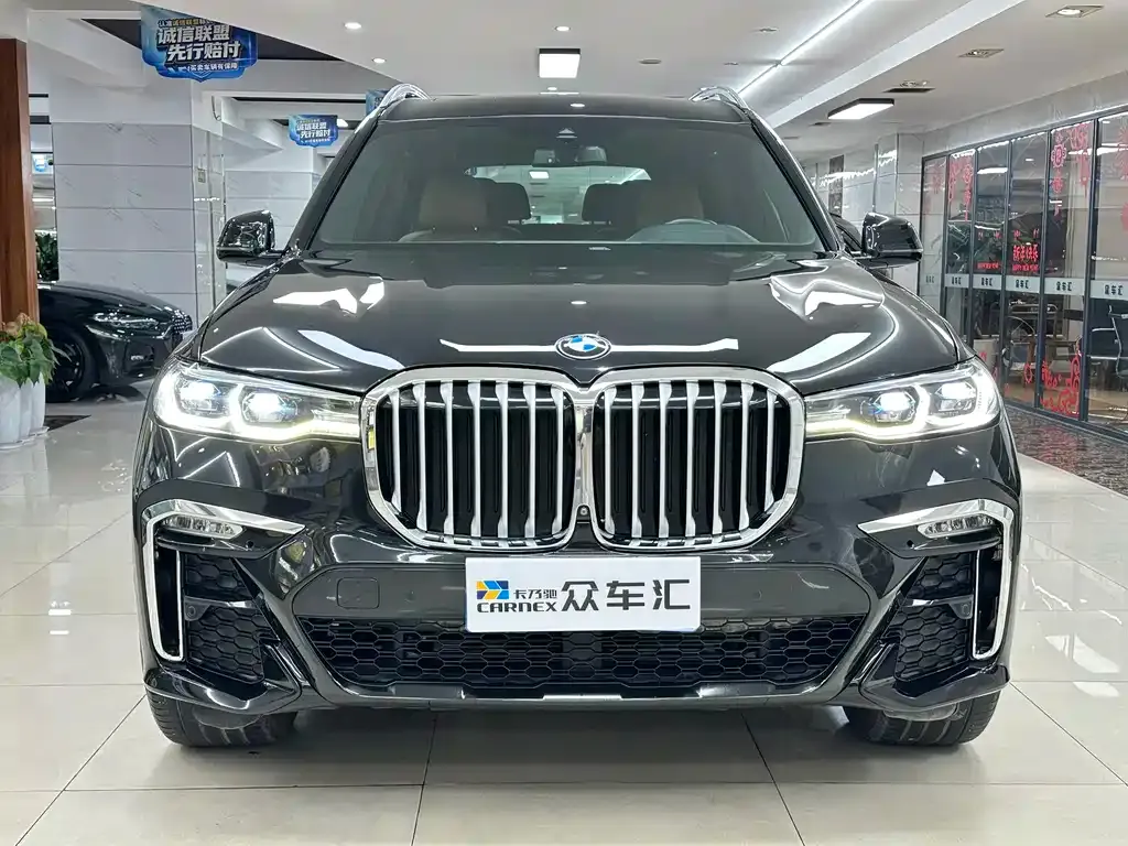 BMW X7 — фото 2