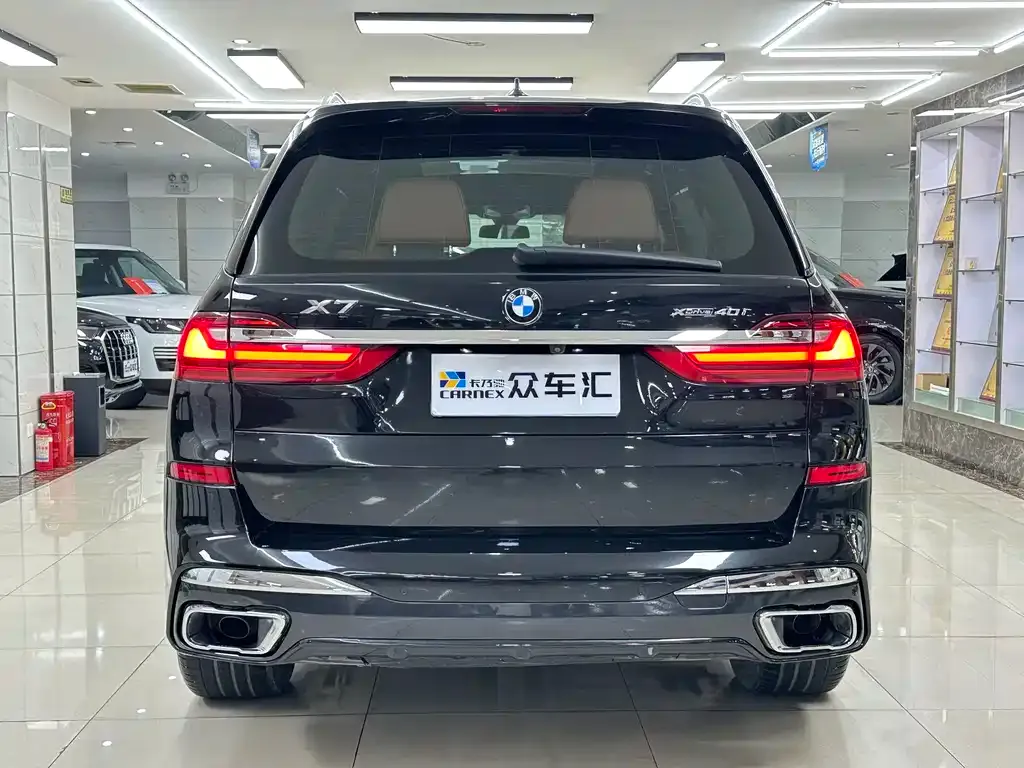 BMW X7 — фото 6