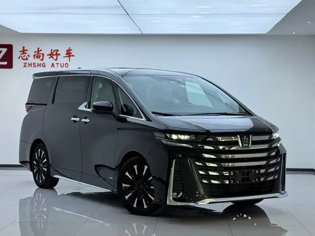 Toyota Vellfire — фото 8