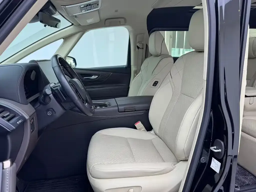 Toyota Vellfire — фото 10