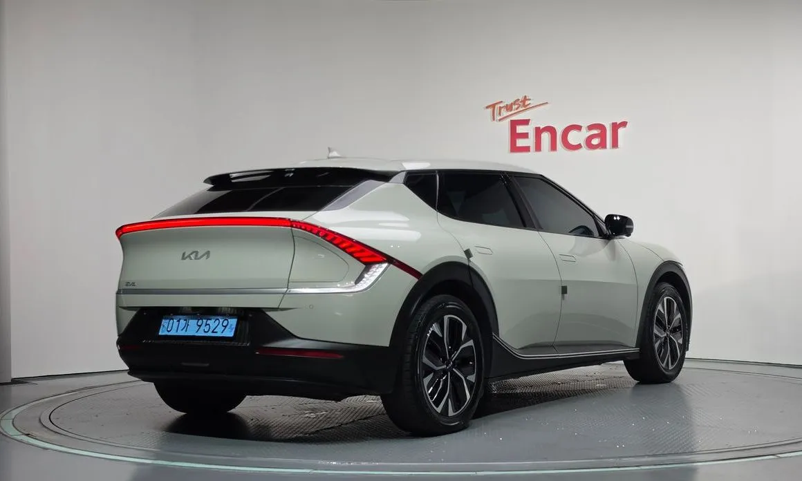 Kia EV6 — фото 6