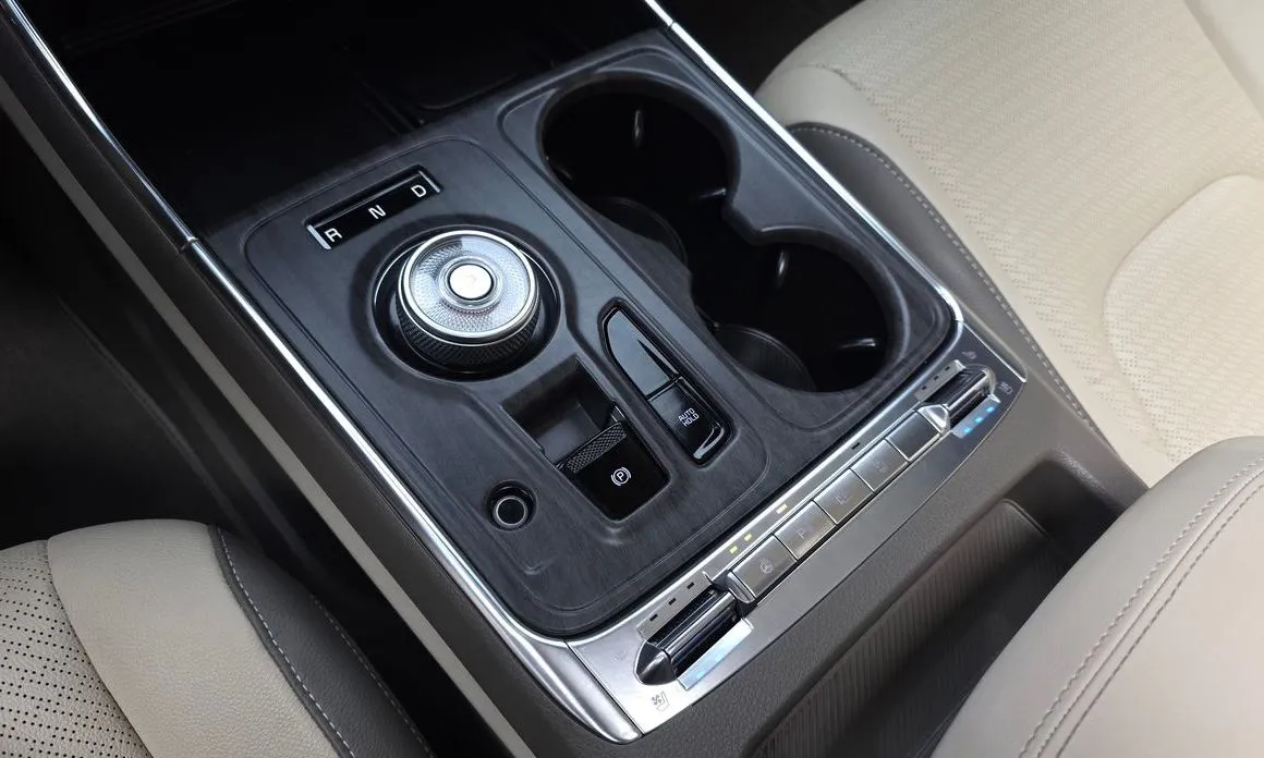 Kia Carnival — фото 9
