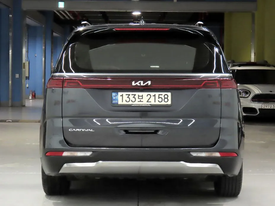 Kia Carnival — фото 5