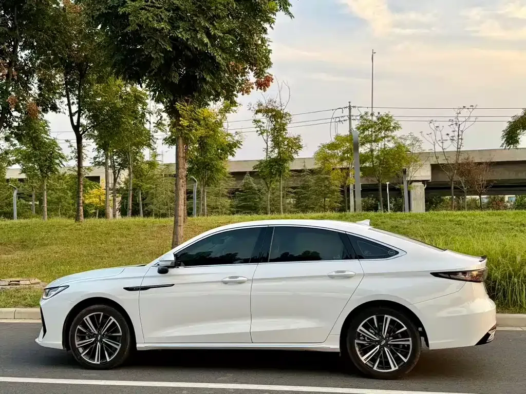 Chery Arrizo 8 PRO — фото 8