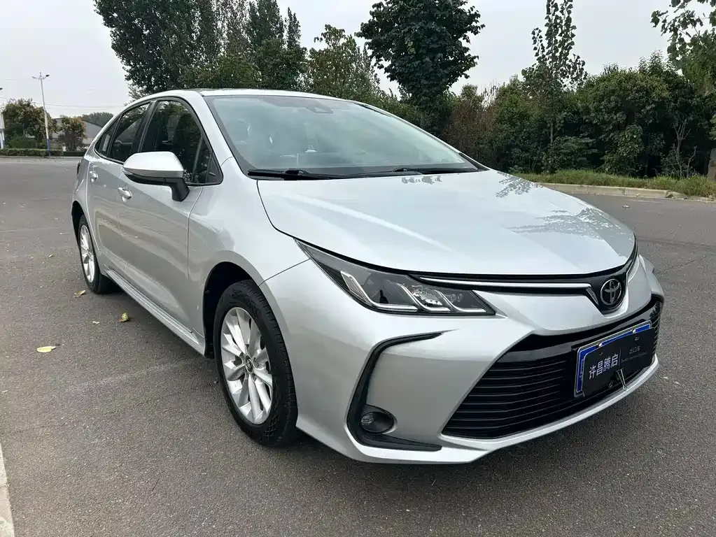 Toyota Corolla — фото 10