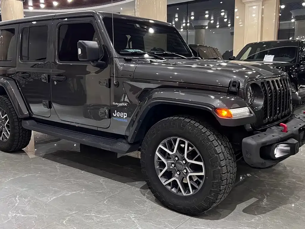 Jeep Wrangler PHEV — фото 7