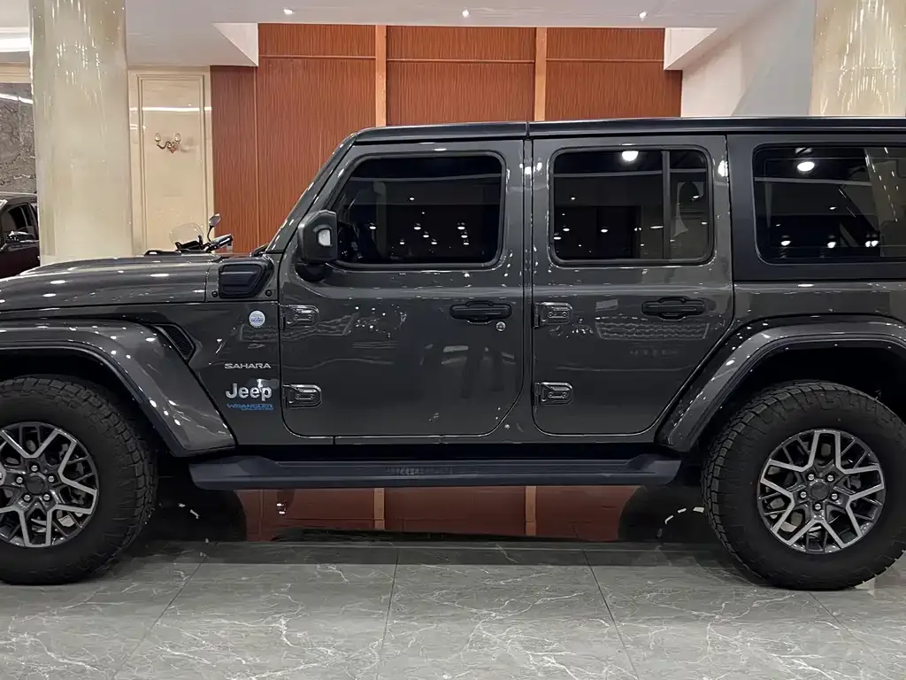 Jeep Wrangler PHEV — фото 4