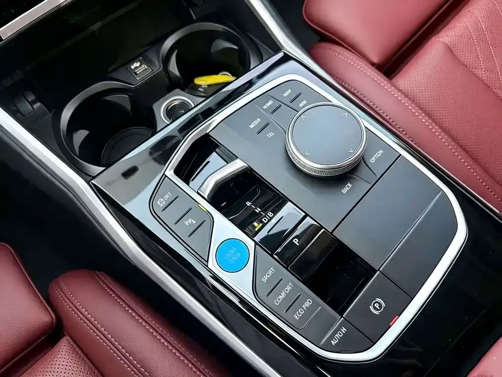 BMW i3 — фото 9