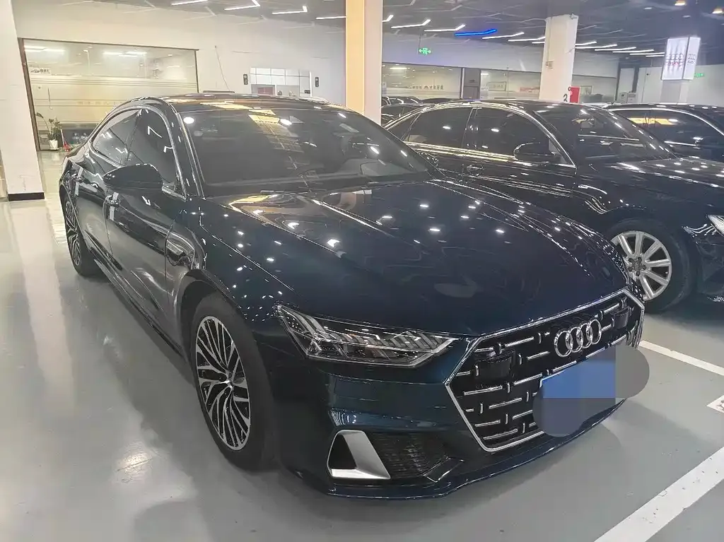 Audi A7L — фото 7