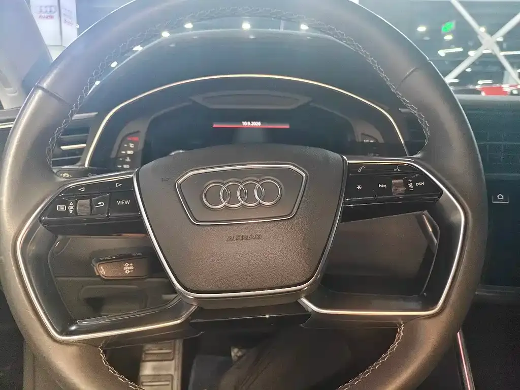Audi A7L — фото 8