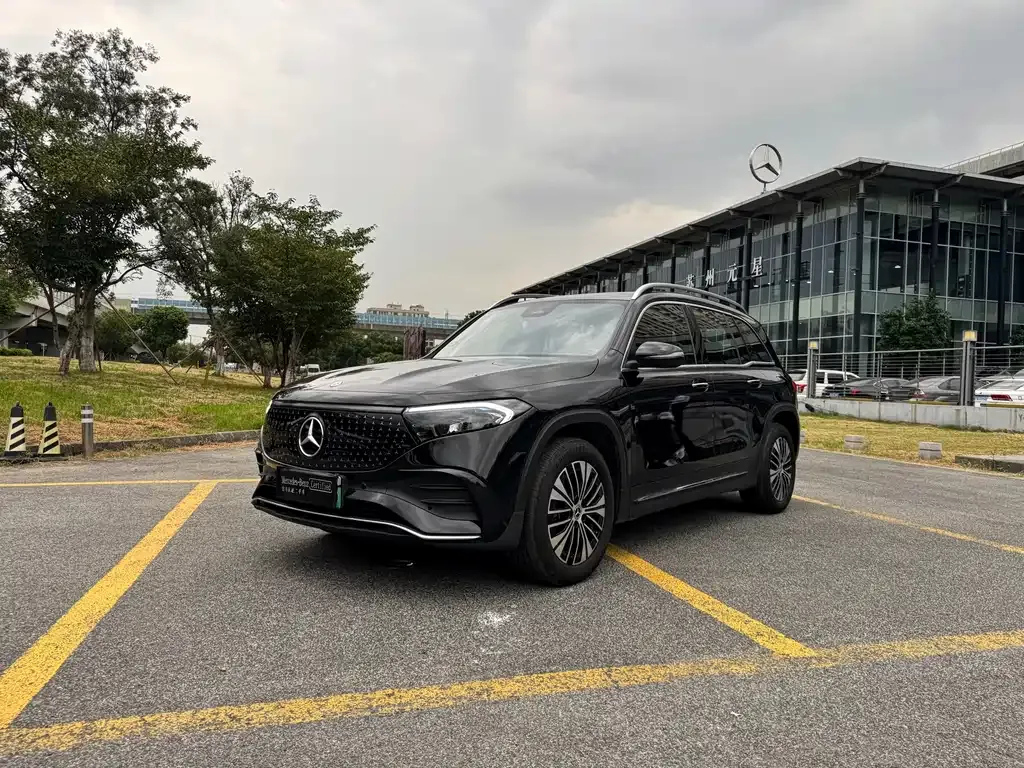 Mercedes-Benz EQB — фото 10