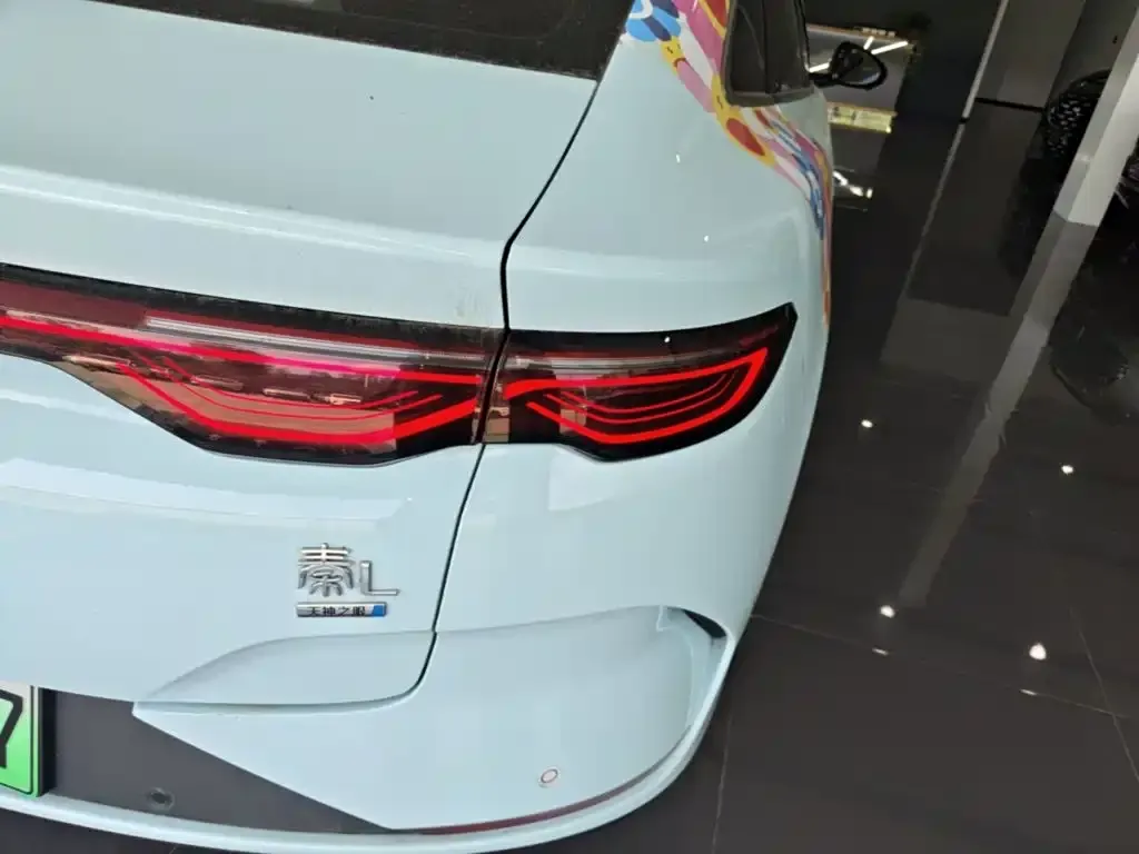 BYD Qin L — фото 6