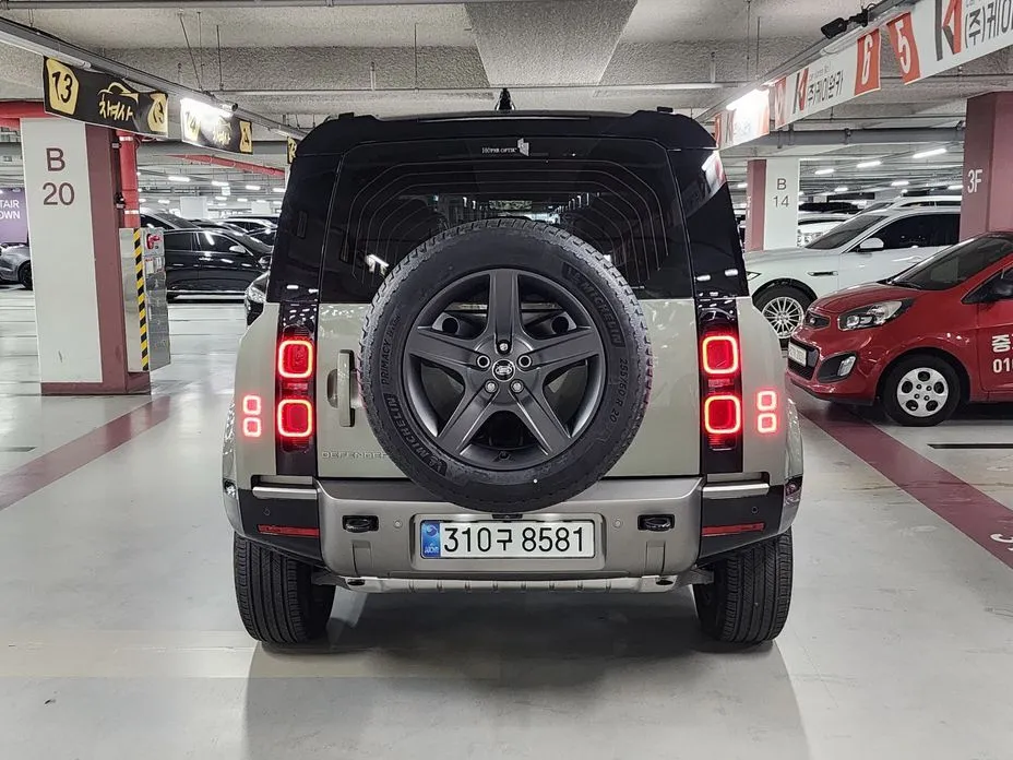 Land Rover Defender — фото 4