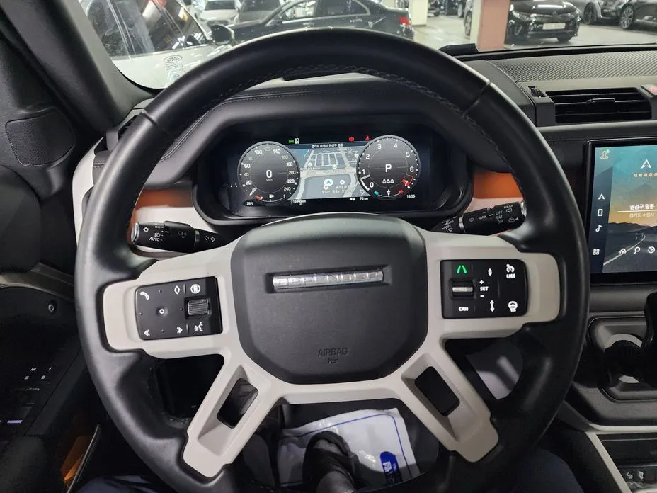 Land Rover Defender — фото 10
