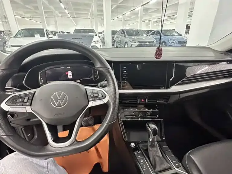 Volkswagen Passat — фото 6