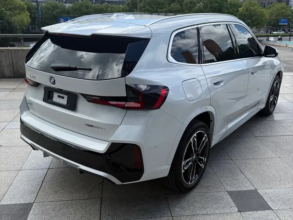 BMW X1 — фото 9