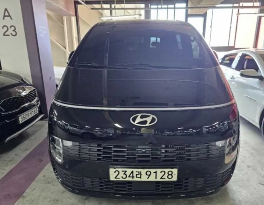 Hyundai Staria — фото 1
