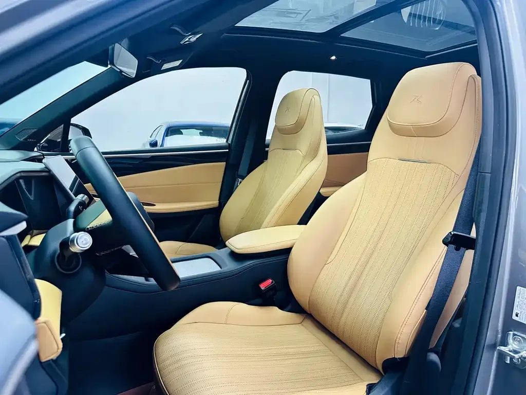 Geely Galaxy L7 — фото 8
