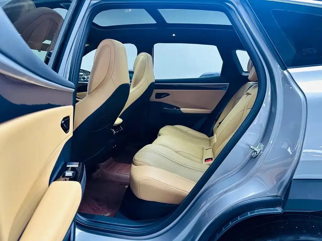 Geely Galaxy L7 — фото 10