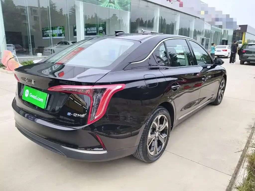 Hongqi E-QM5 — фото 2