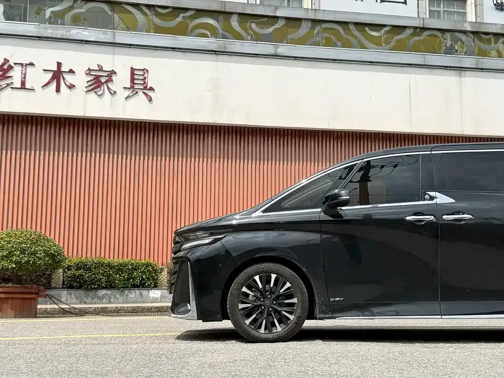 Toyota Crown (Import) — фото 8