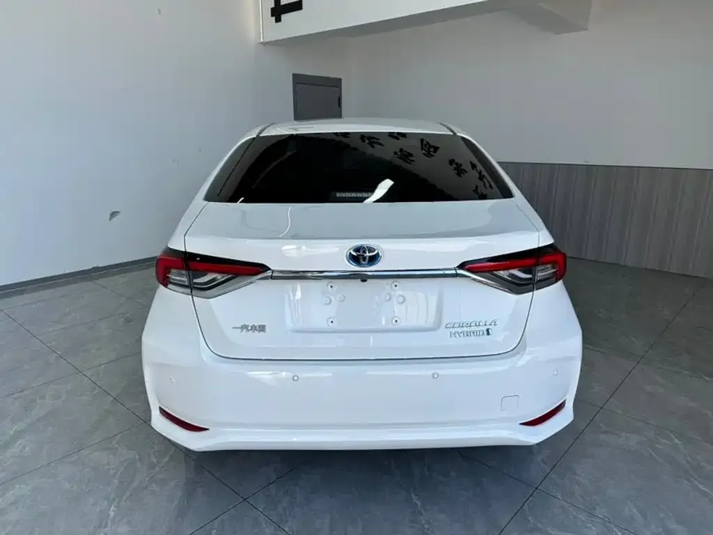 Toyota Corolla — фото 3