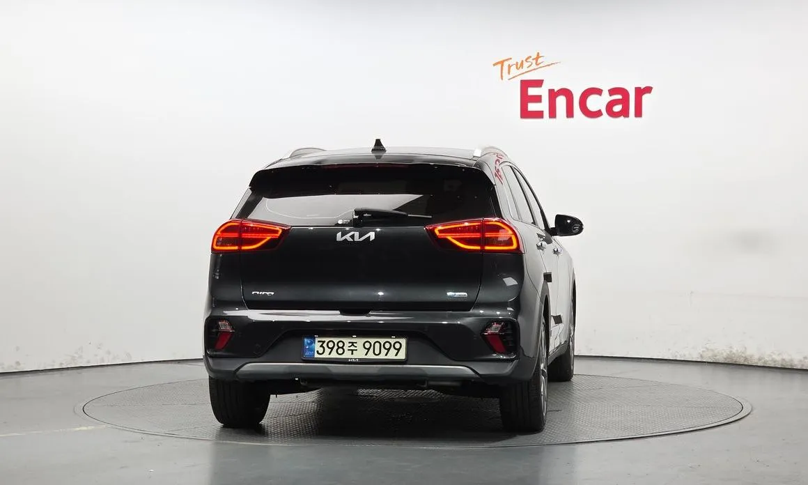 Kia Niro — фото 9
