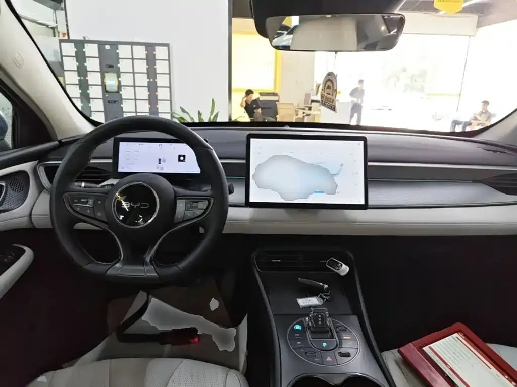 BYD Seal 05 DM-i — фото 9