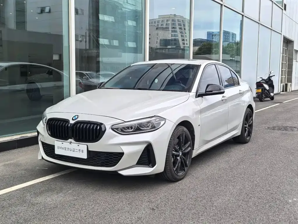 BMW 1 Series — фото 1
