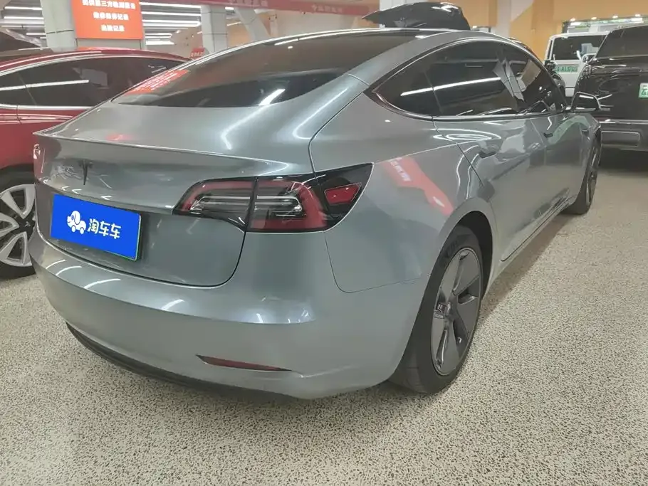 Tesla Model 3 — фото 5