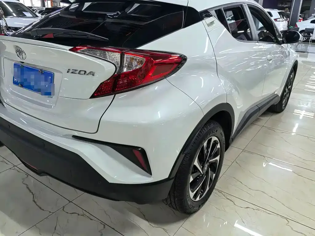Toyota IZOA — фото 4