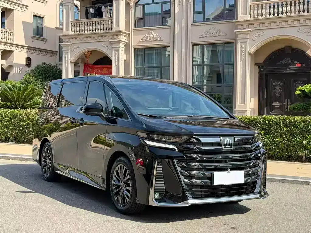 Toyota Vellfire — фото 10