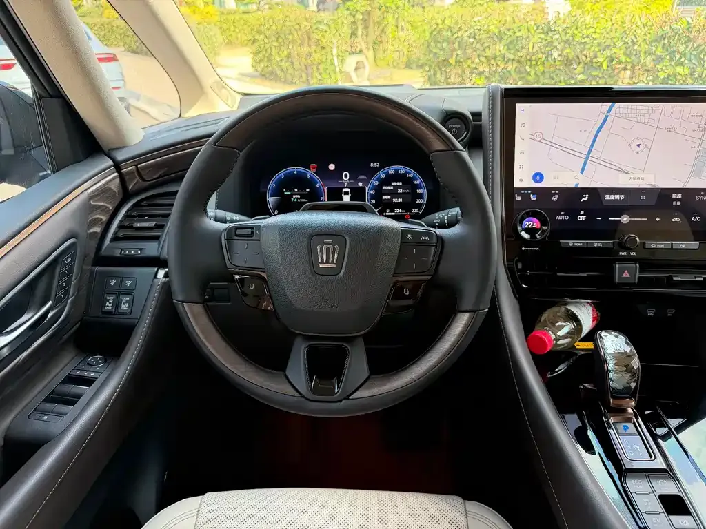Toyota Vellfire — фото 7
