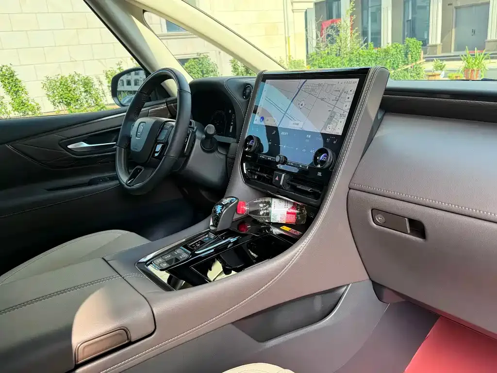 Toyota Vellfire — фото 8