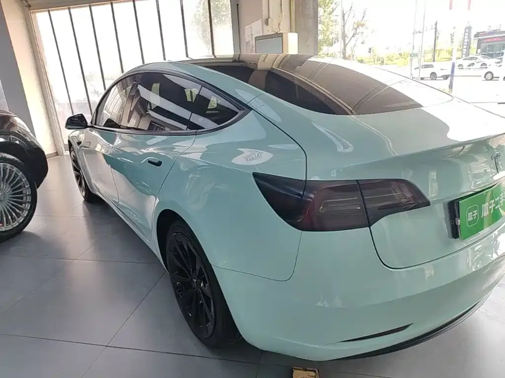Tesla Model 3 — фото 3