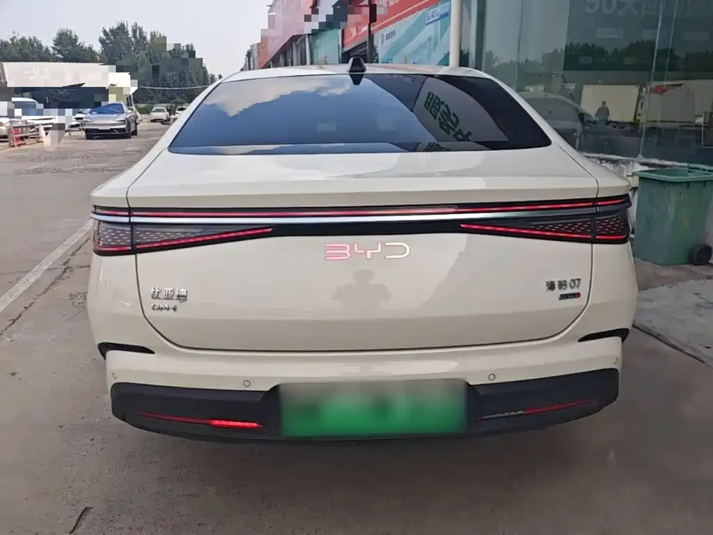 BYD Seal 07 DM-i — фото 4