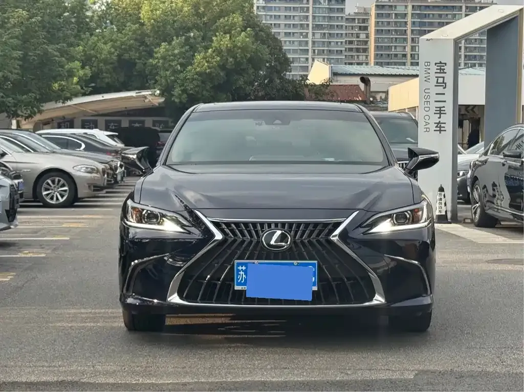 Lexus ES — фото 9