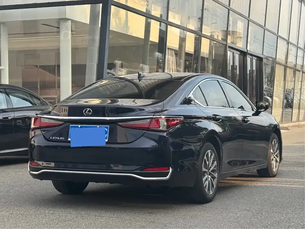 Lexus ES — фото 2