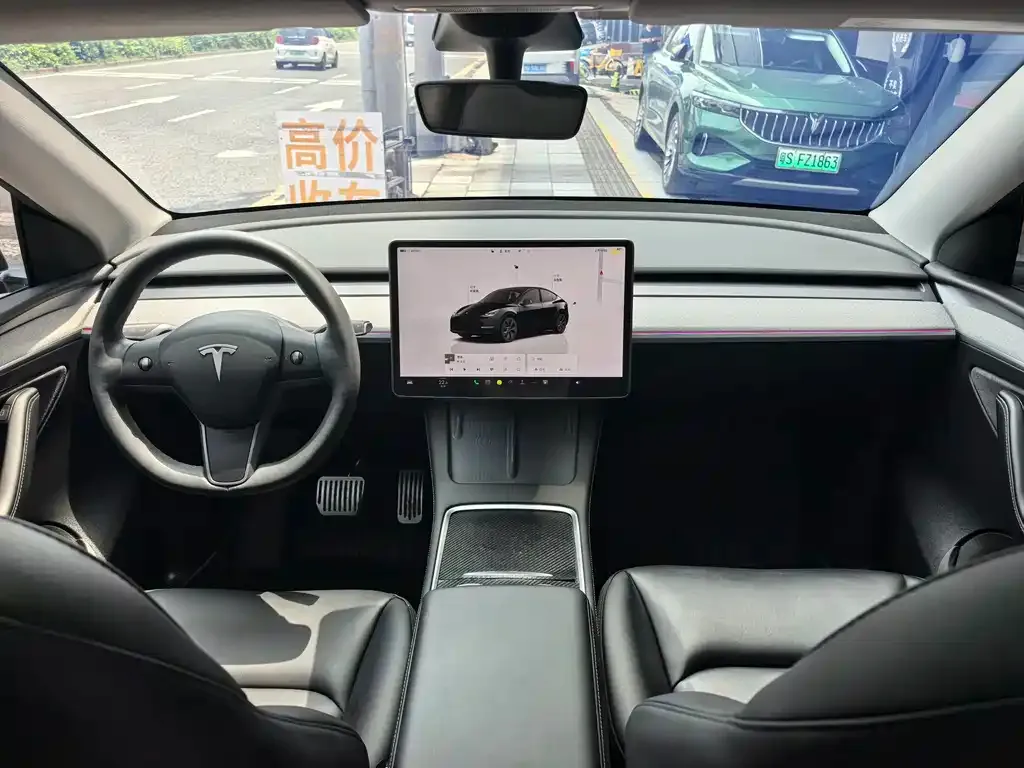 Tesla Model Y — фото 7